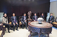 Prof. Qiu Yong (third from the left), President of Tsinghua University, meets with heads of CUHK’s faculties and offices